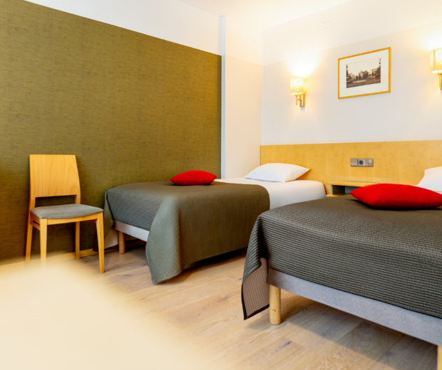 Hotell Tartu Standard peretuba eraldi vooditega - peretuba Tartus